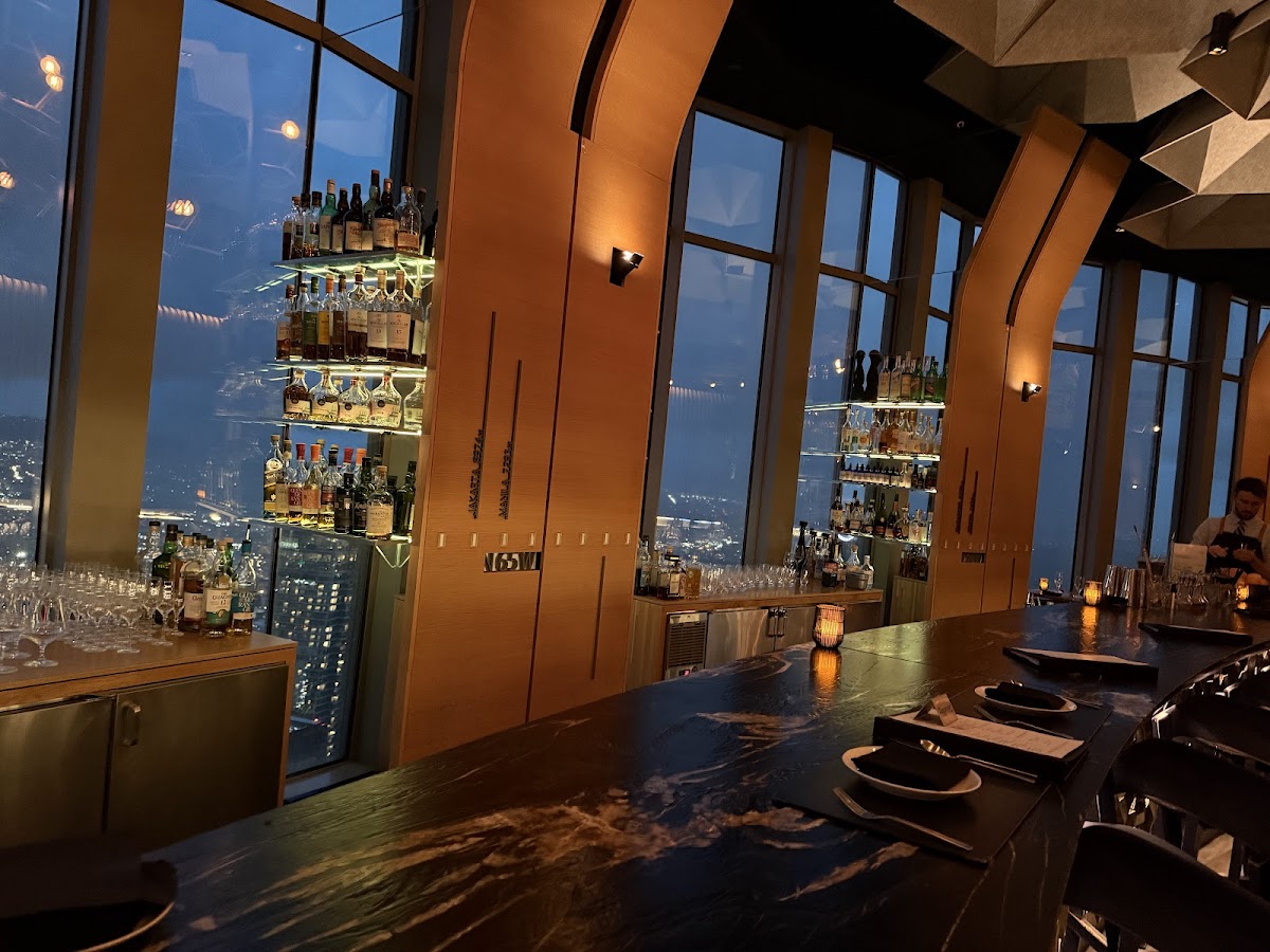 71Above — Restaurant